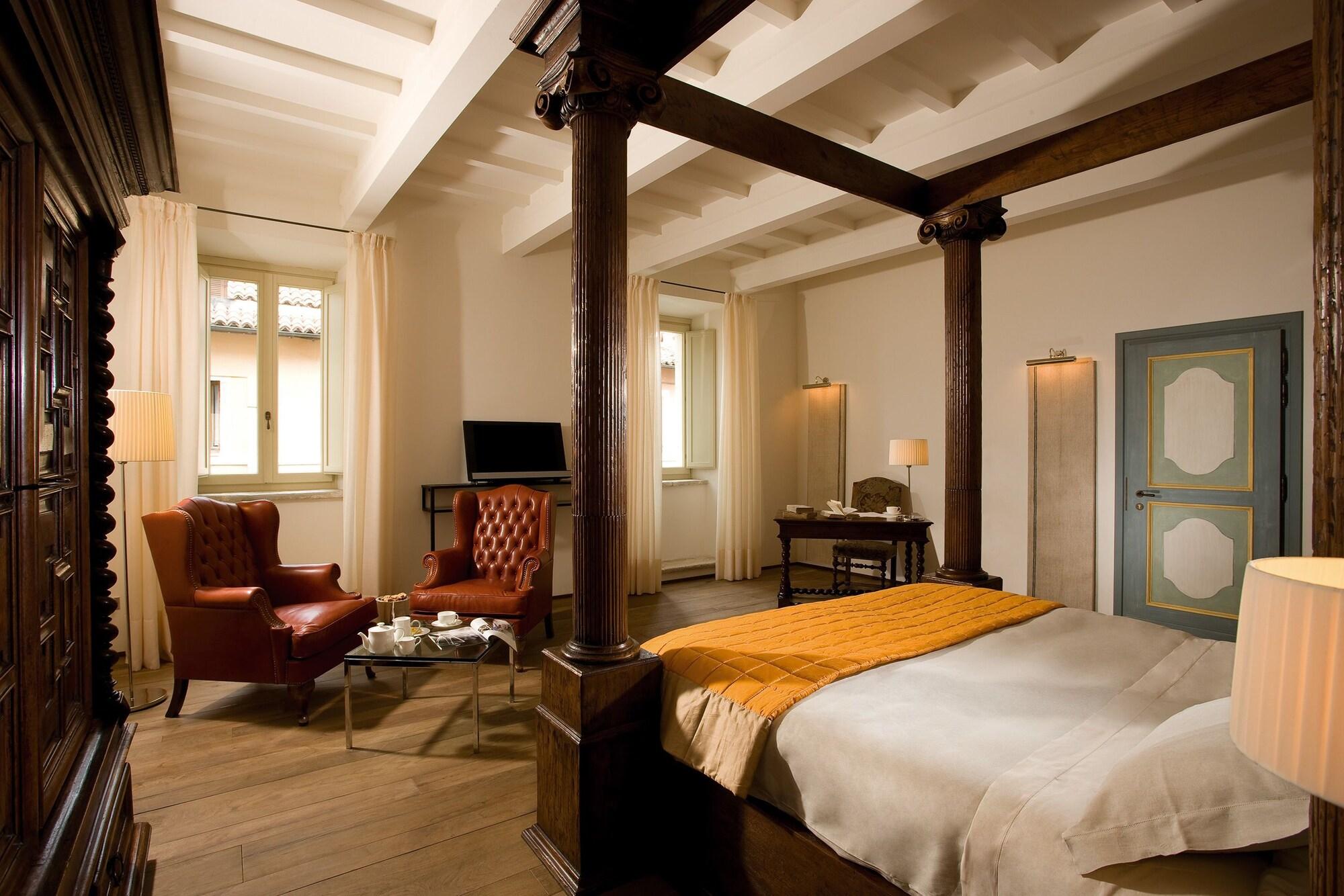 Relais&Chateaux Palazzo Seneca Hotel Norcia Bagian luar foto