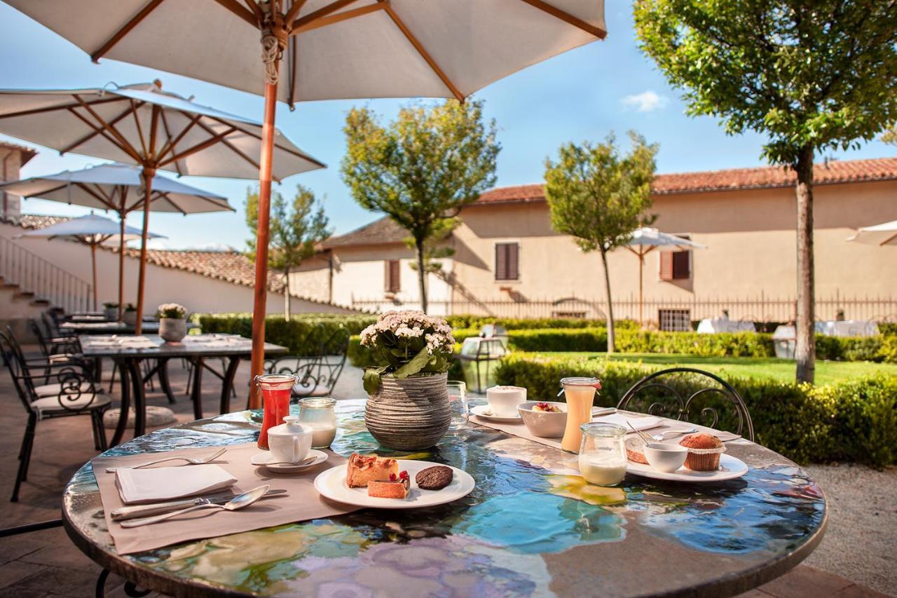 Relais&Chateaux Palazzo Seneca Hotel Norcia Bagian luar foto